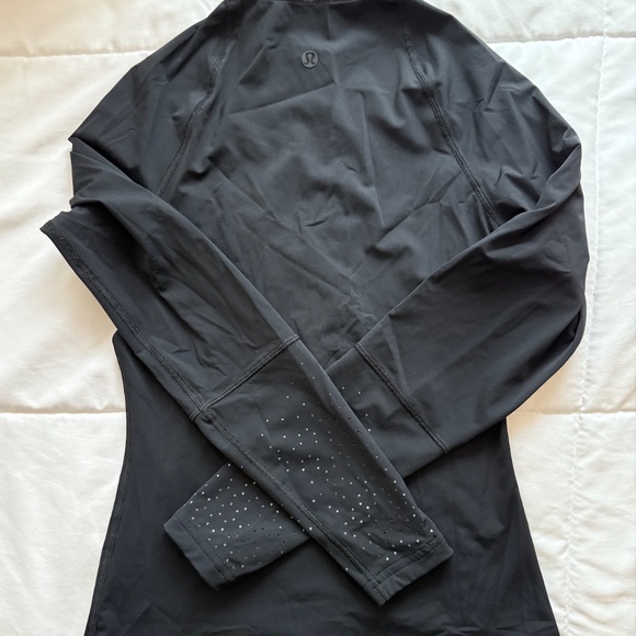Lululemon Long Sleeve Swim Shirt size XS - Picture 2 of 2